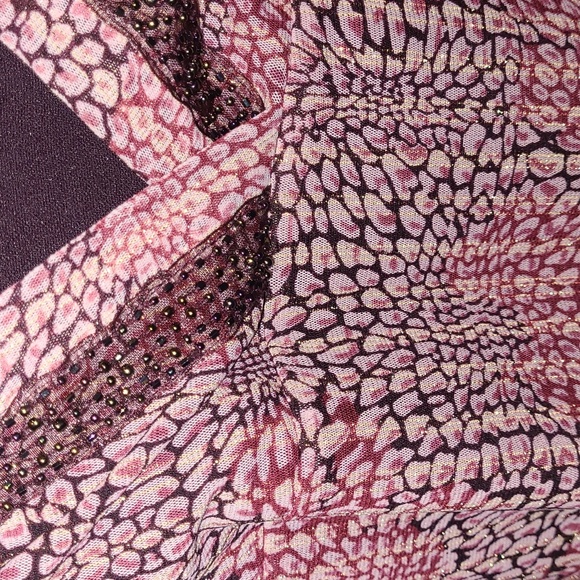 💜JM Collection Top w/Embellished Neckline💜Size XL - Picture 5 of 12